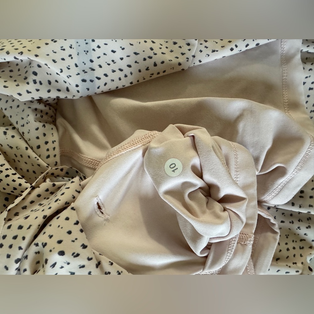 Lululemon Polka Dot Tennis Skirt Skort Size 10 - Picture 8 of 11